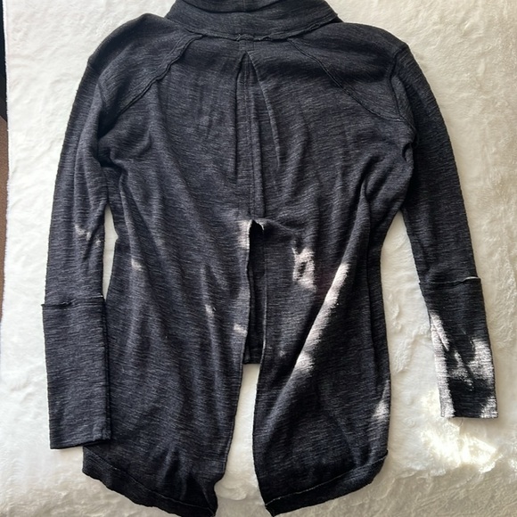 Free People We The Free Turtleneck Longsleeve Sweater Open Back Size XS - Picture 7 of 8